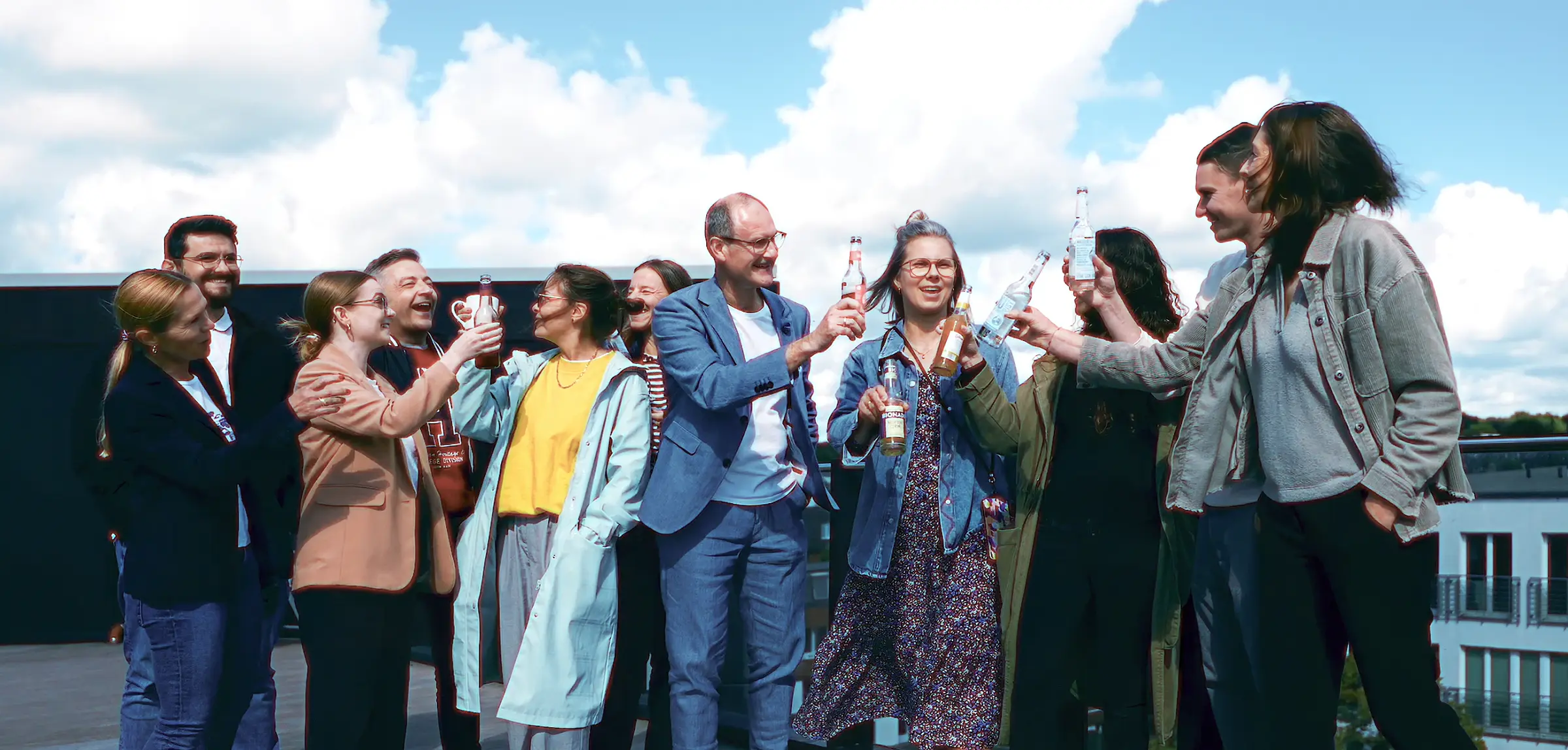 Team auf der Dachterrasse